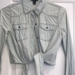 Forever 21 jean cropped shirt with tie